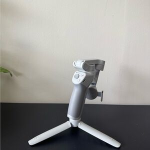 DJI White Smartphone Gimbal
